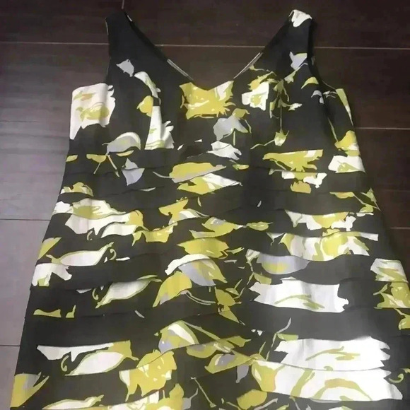 🔥J S Collections🔥 | Floral layered dress - Picture 2 of 9